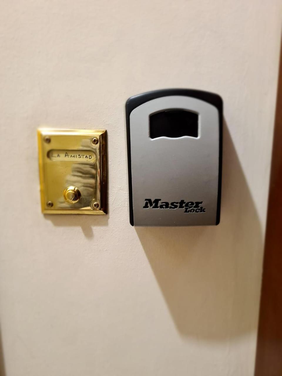 - La Amistad Apartment